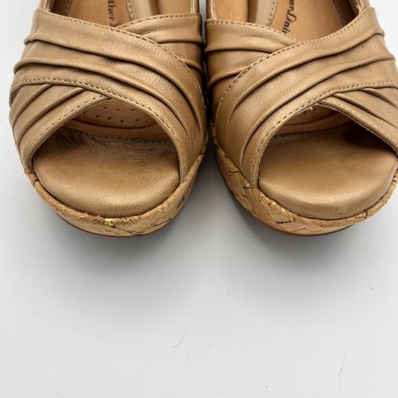 Sofft Women's Olwen Peep Toe Wedges Light Tan Leather Size 8M - Picture 8 of 12